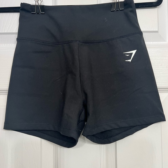 Gym shark cropped top and shorts set (Sold in FB) - Picture 3 of 4